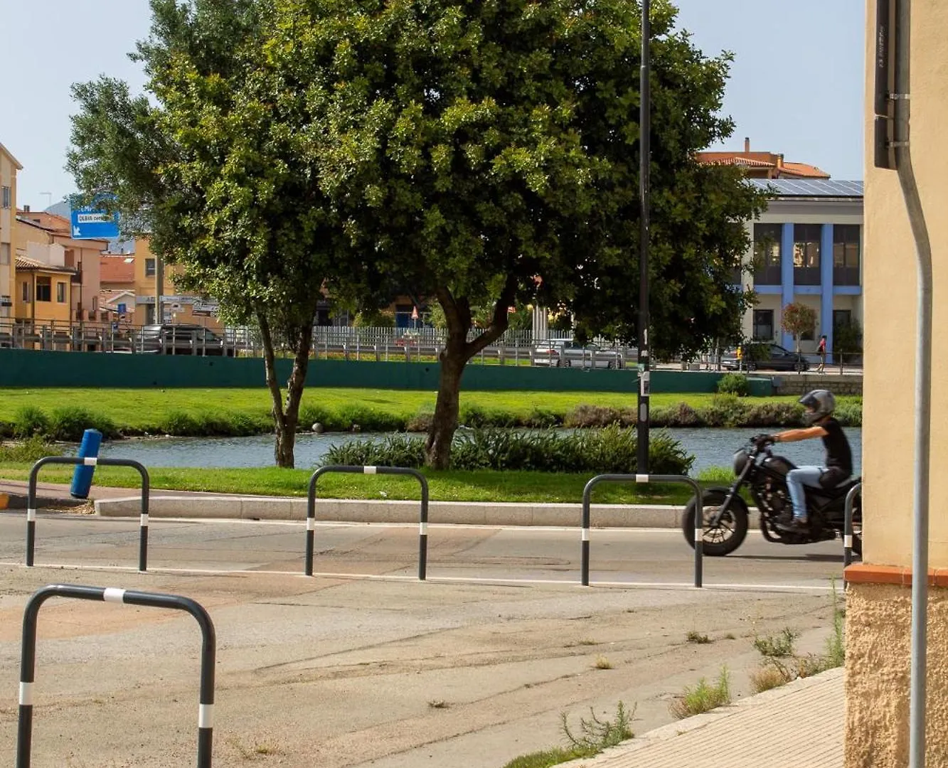 Iron-Bridge House, Elegant Apartment Bay Front Olbia