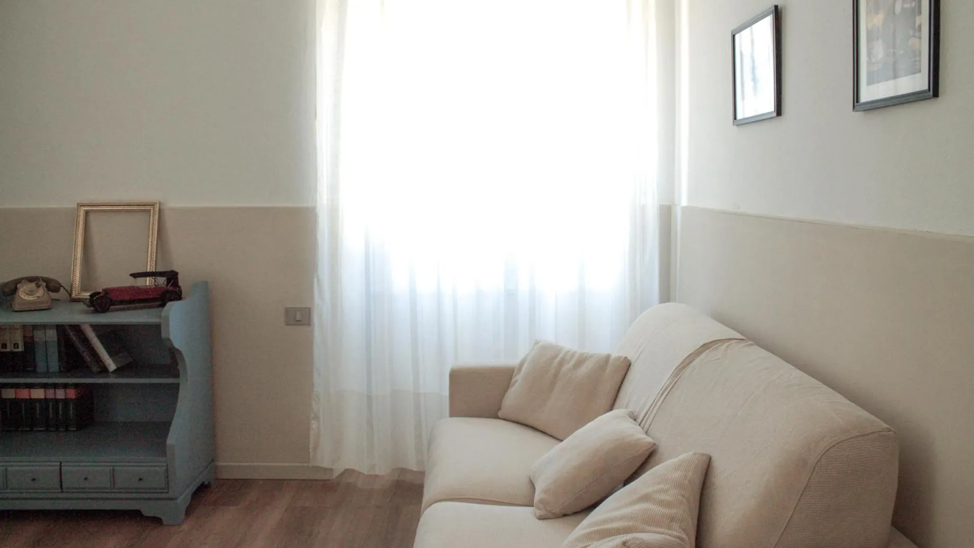 Iron-Bridge House, Elegant Apartment Bay Front Olbia Italy