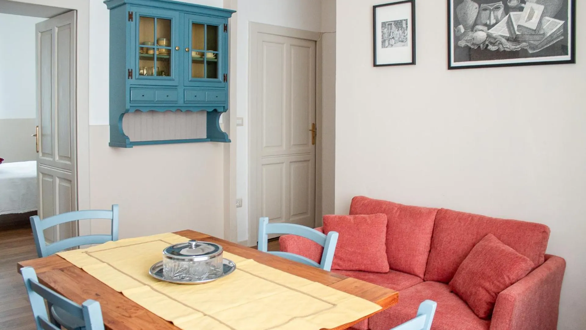Iron-Bridge House, Elegant Apartment Bay Front Olbia 0*,